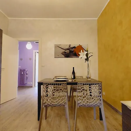 Casa Ra Con Posto Auto Medio 公寓