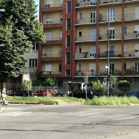 Casa Ra Con Posto Auto Medio * 都灵