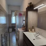Casa Ra Con Posto Auto Medio טורינו
